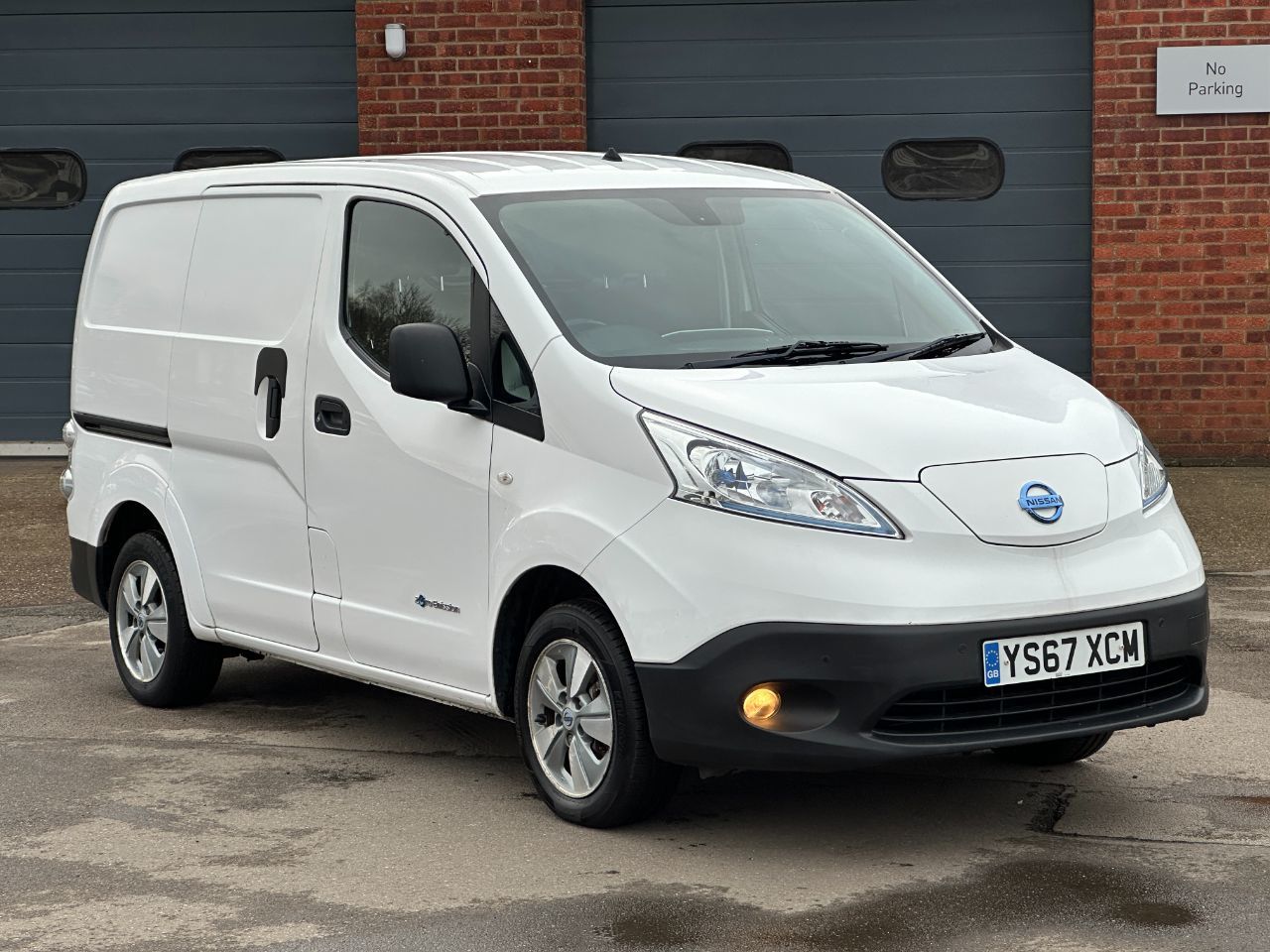 2018 Nissan e-NV200